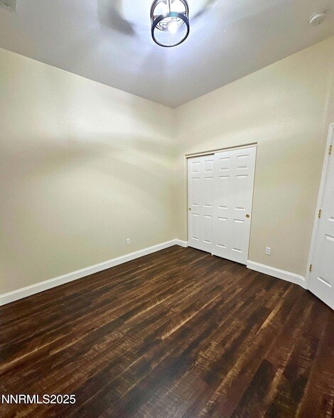 Building Photo - 1390 S Fox Glen Ct