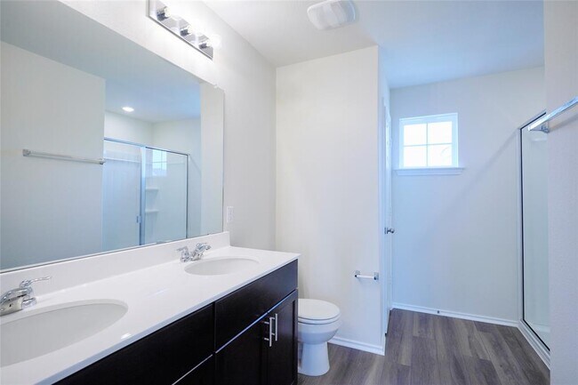 Building Photo - 384 Papaya Dr