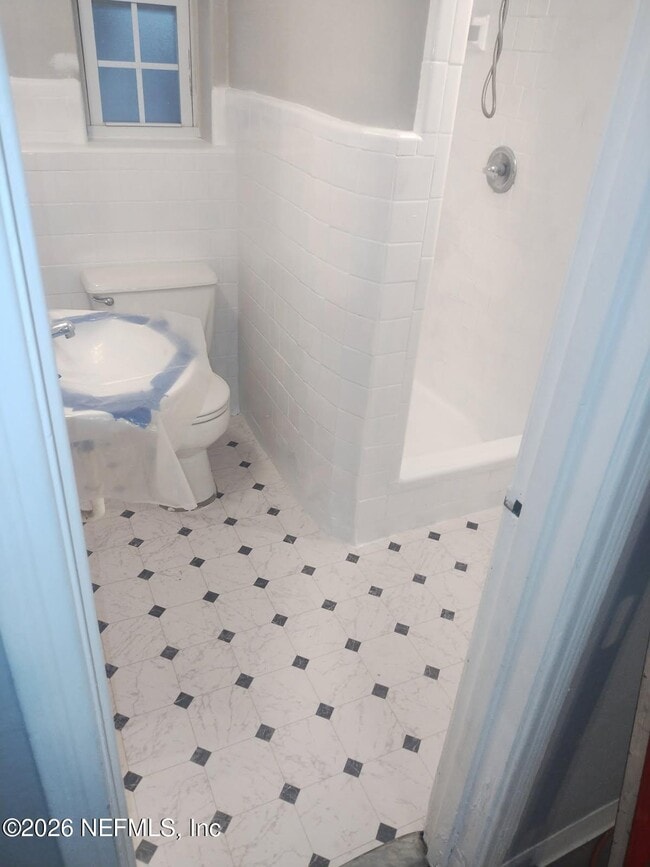 Building Photo - 5340 Kingsbury St