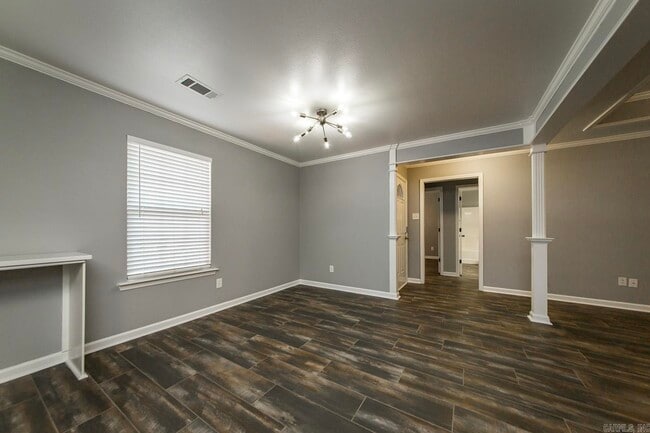 Building Photo - 31 Newcastle Dr