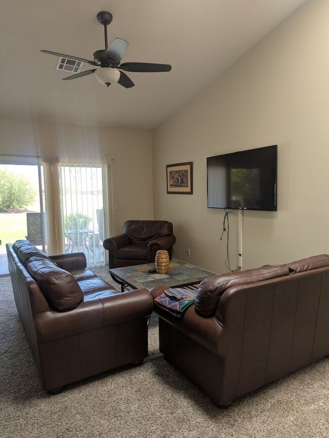Building Photo - Furnished 3-Bedroom Townhome with Stunning...