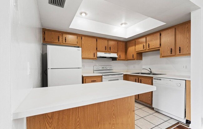 Building Photo - 4151 Oak Terrace Dr