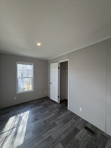 Building Photo - 342 Basket Branch