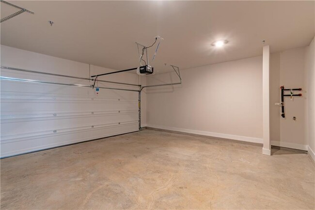 Building Photo - 1239 Waterfall Ct