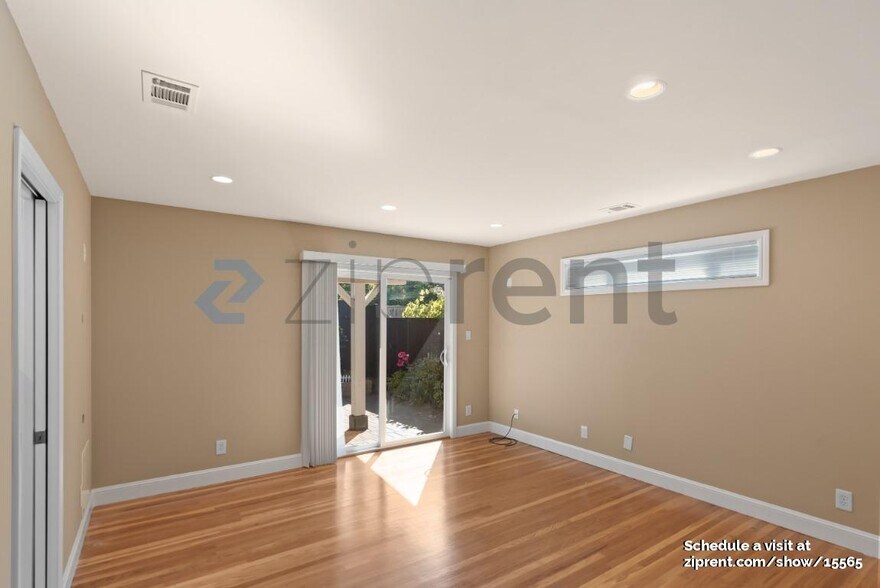 Building Photo - 869 San Lucas Ave