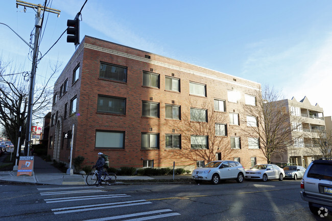 Building Photo - Betty May Apartments