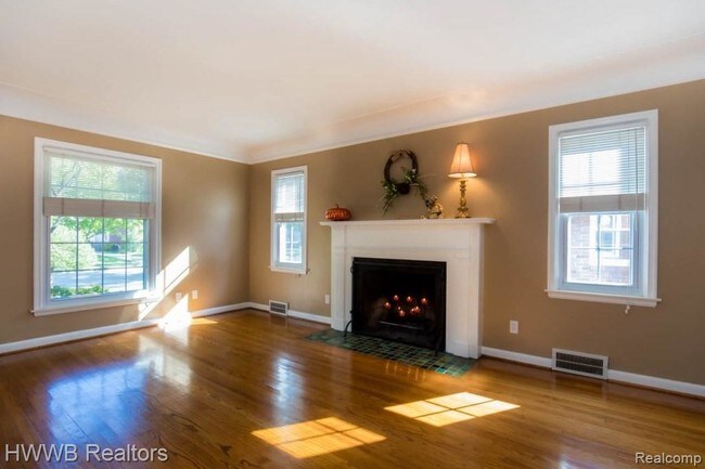 Building Photo - 1899 Hunt Club Dr