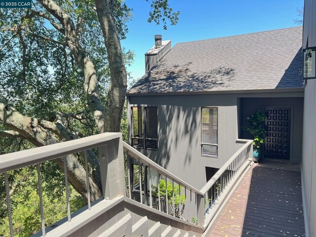 Building Photo - 47 El Gavilan Rd