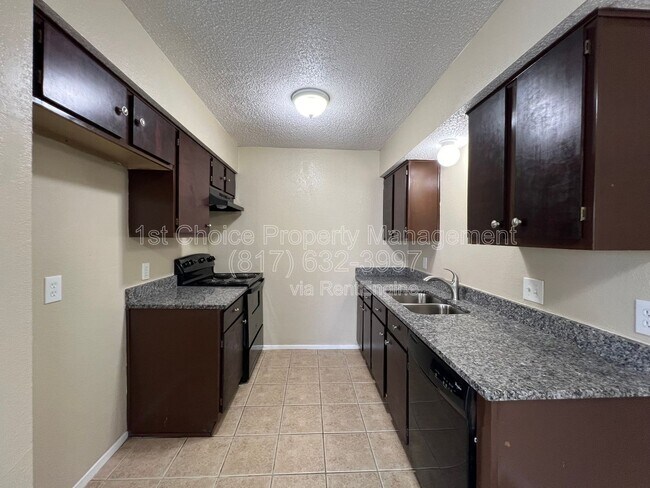 Building Photo - 7041 Crosstimbers Ln