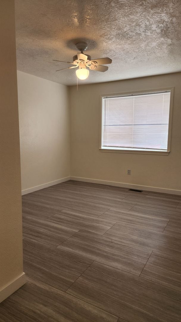 Building Photo - Lake house with Shop on 1/2 acre