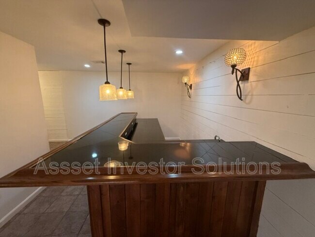 Building Photo - 8004 W 144th Pl