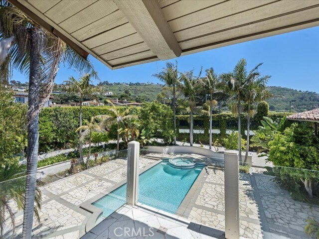 Building Photo - 709 Paseo Del Mar