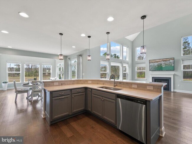 Building Photo - 26300 Tributary Blvd