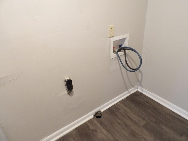 Building Photo - 302 Quachita Trail