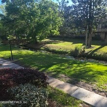 Building Photo - 8205 Kensington Square