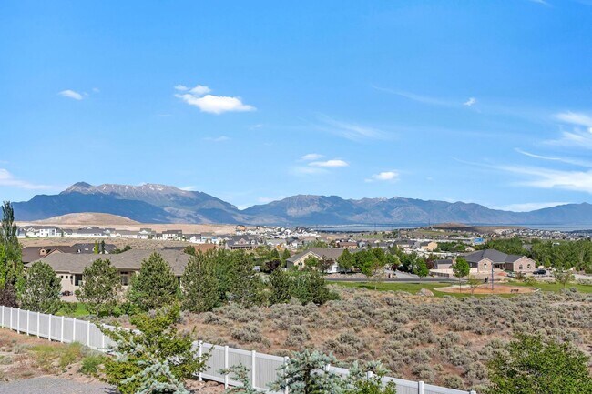 Building Photo - 2872 N Sorrel Dr