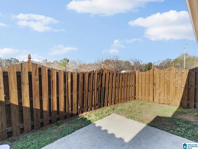 Building Photo - 101 Hayesbury Ln