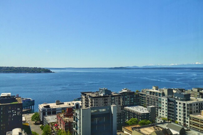 Building Photo - Arbor Place Tower Condominiums ~ Belltown
