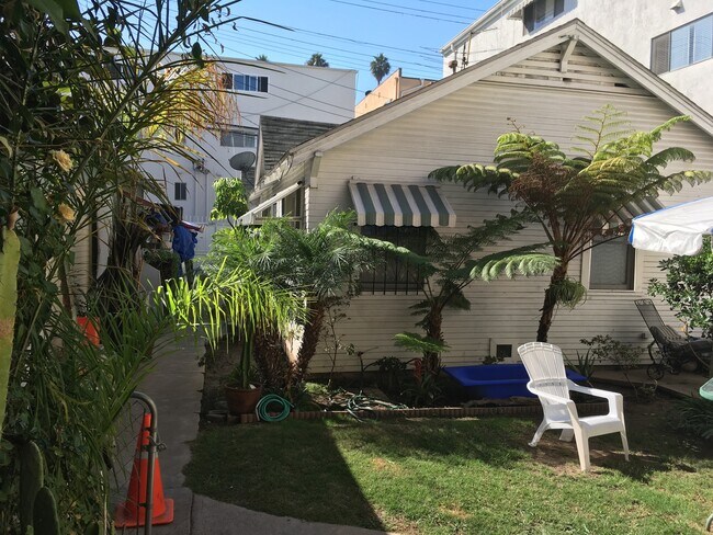 Building Photo - Charming Bluff Park Studio Bungalow – Just One Block from the Beach!