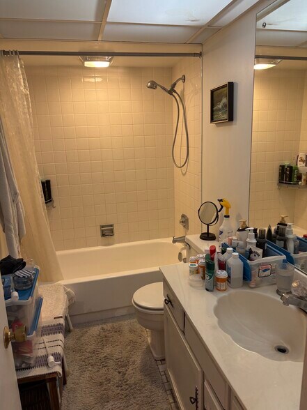 Building Photo - 475 Plum Creek Dr