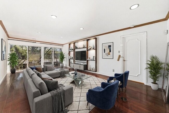 Building Photo - 5050 Ambassador Way