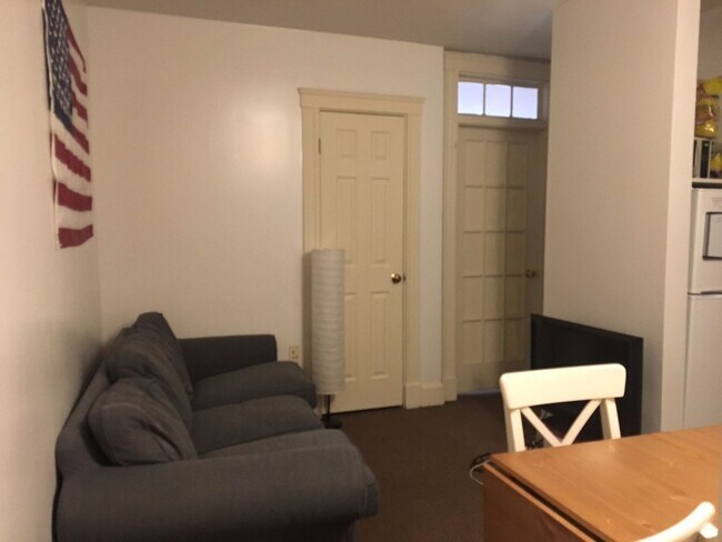 Building Photo - No Brokers Fee, Kenmore Location. The Building With Elevator and Laundry, Heat, Hot Water Included