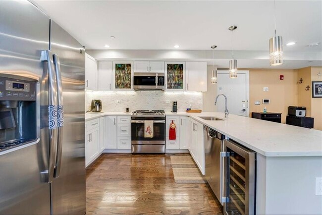 Building Photo - 126 Delaware Ave