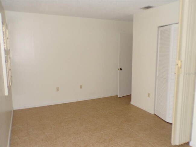Building Photo - 638 Bird Bay Dr E