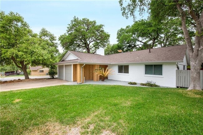 Building Photo - 2508 Aldford Dr