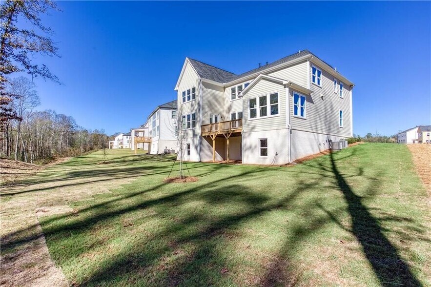 Building Photo - 6620 Pond Vw Dr