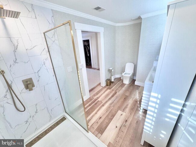 Building Photo - 15 River Oak Dr