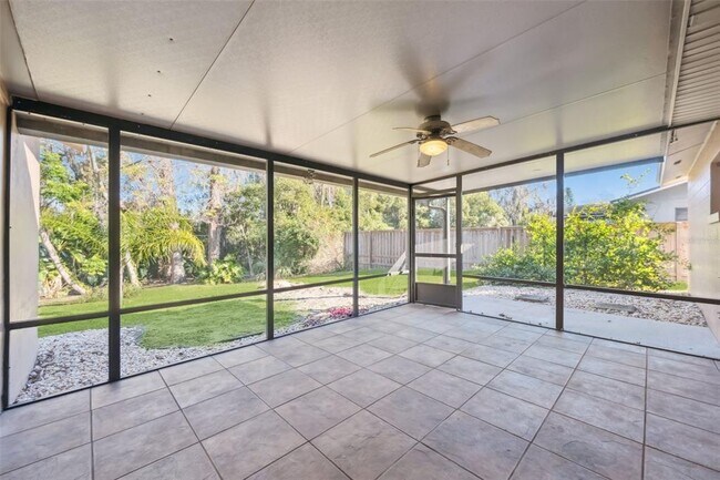 Building Photo - 111 Pineapple Ct