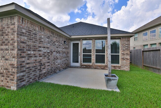 Building Photo - 31115 Albany Brook Ln