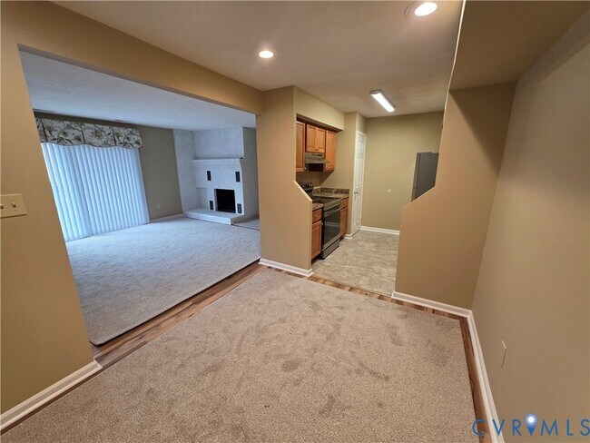 Building Photo - 4003 Governors Square