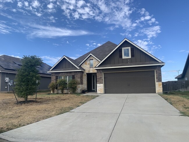Building Photo - 8302 Pleasant Trail Dr