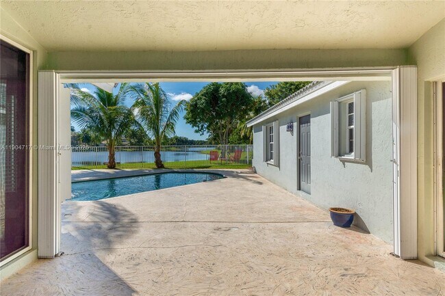 Building Photo - 642 Heritage Dr