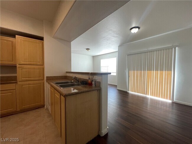 Building Photo - 8000 W Badura Ave