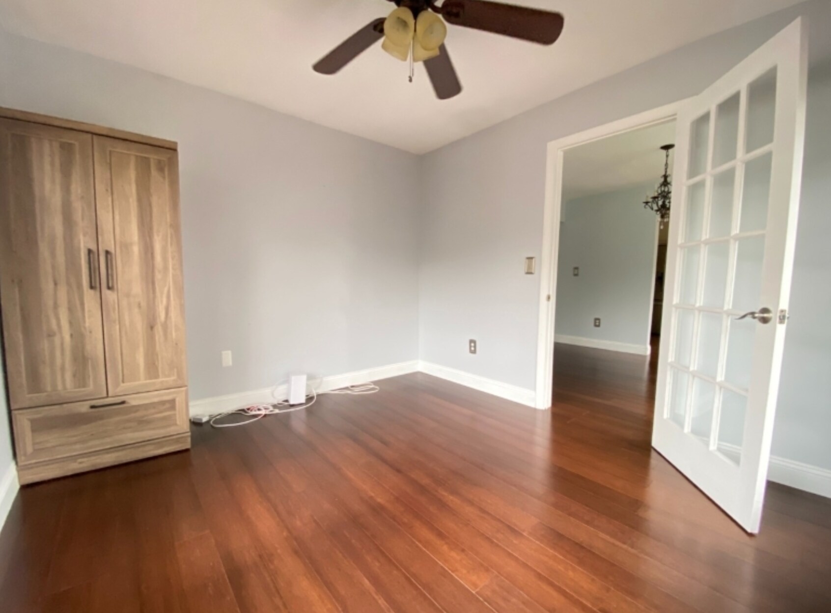 Building Photo - 2605 Hemlock Pl