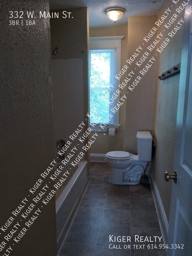 Building Photo - 3 Bedroom Townhouse