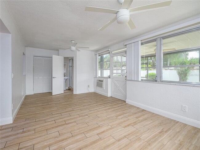 Building Photo - 14605 Brentwood Ln