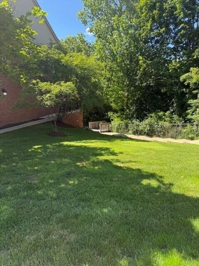 Building Photo - 39528 Rockcrest Ln