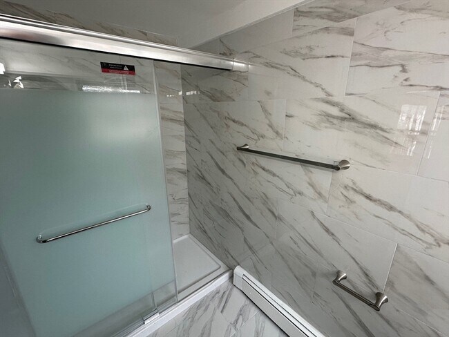 Building Photo - 242 Main St