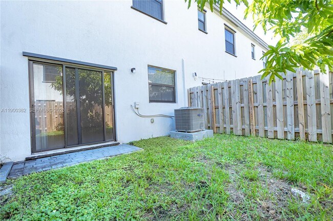 Building Photo - 13237 SW 286th Terrace