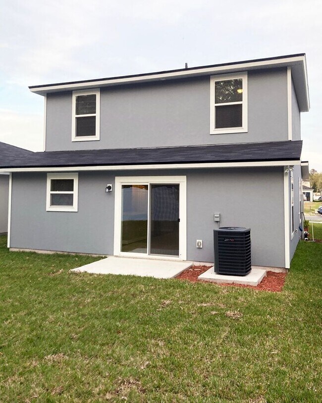 Building Photo - Roomy 3BR Home in NW Jacksonville – 2.5 Ba...