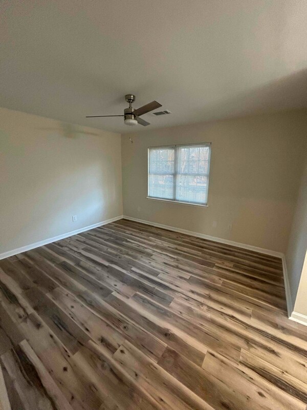 Building Photo - 1021 Hunters Trce