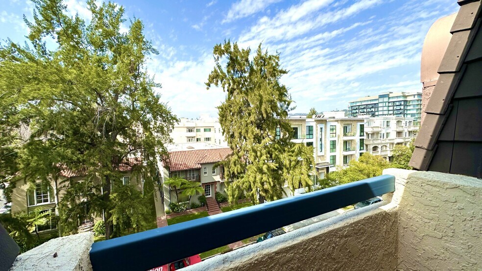 Primary Photo - Clark Drive Apartments