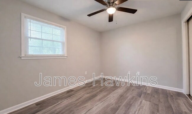 Building Photo - 341 N Burbank Dr