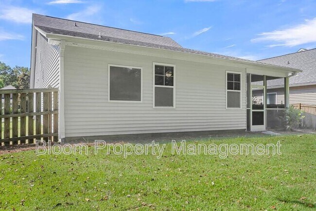 Building Photo - 2649 Lohr Dr