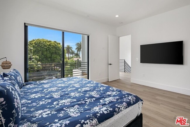 Building Photo - 1236 N Spaulding Ave