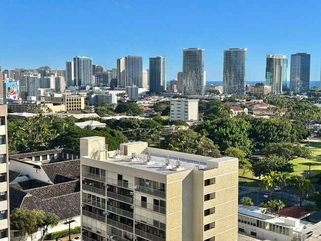 Building Photo - Kinau Lanais Furn. 1 Bdrm., 1 bathroom with 1 cov'd/sec'd  parking